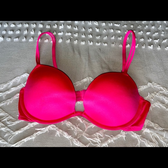 *SOLD* PINK By Victoria’s Secret Push-Up Plunge Bra - Picture 2 of 7